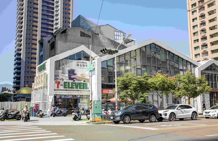 美術館最美7-11